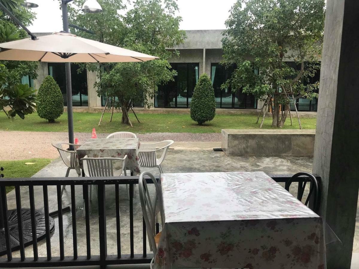 Alinda Resort Phetchaburi Esterno foto